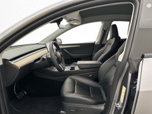 Tesla Model Y bild 12