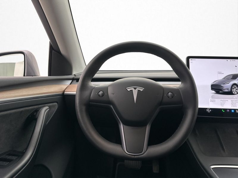 Tesla Model Y bild 15