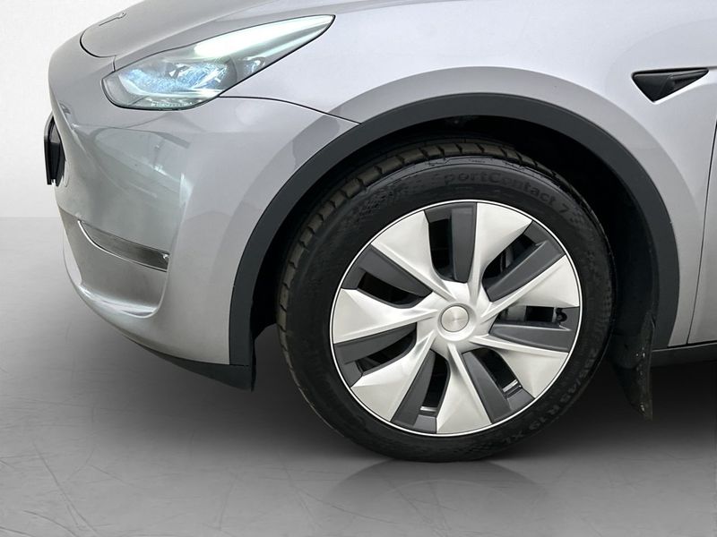 Tesla Model Y bild 28