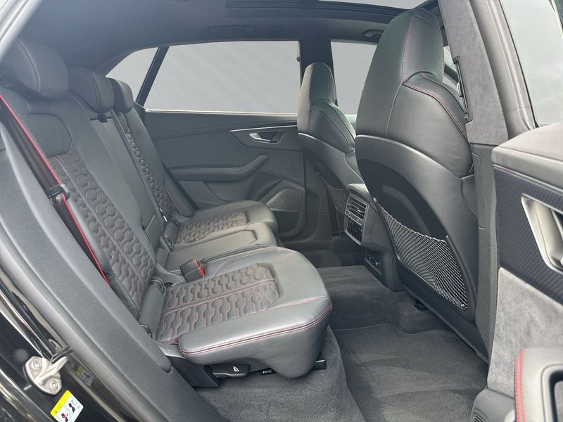 Audi RSQ8 bild 15