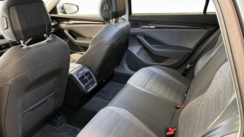 Skoda Superb bild 11