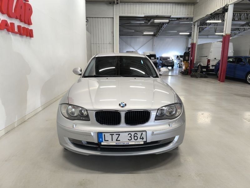 BMW 116 bild 2