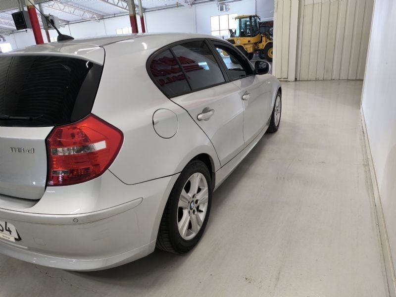 BMW 116 bild 4