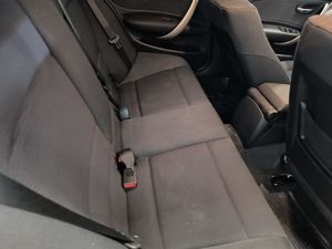 BMW 116 bild 8