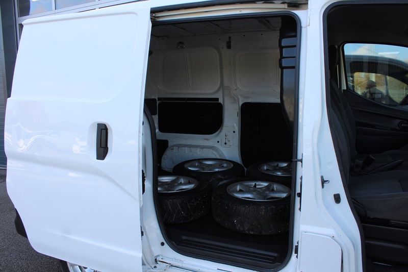 Nissan NV200 bild 9