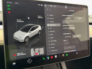 Tesla Model Y bild 26