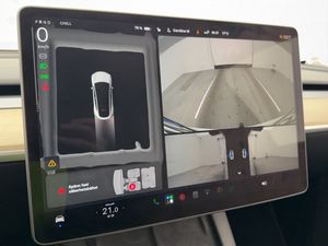 Tesla Model Y bild 23