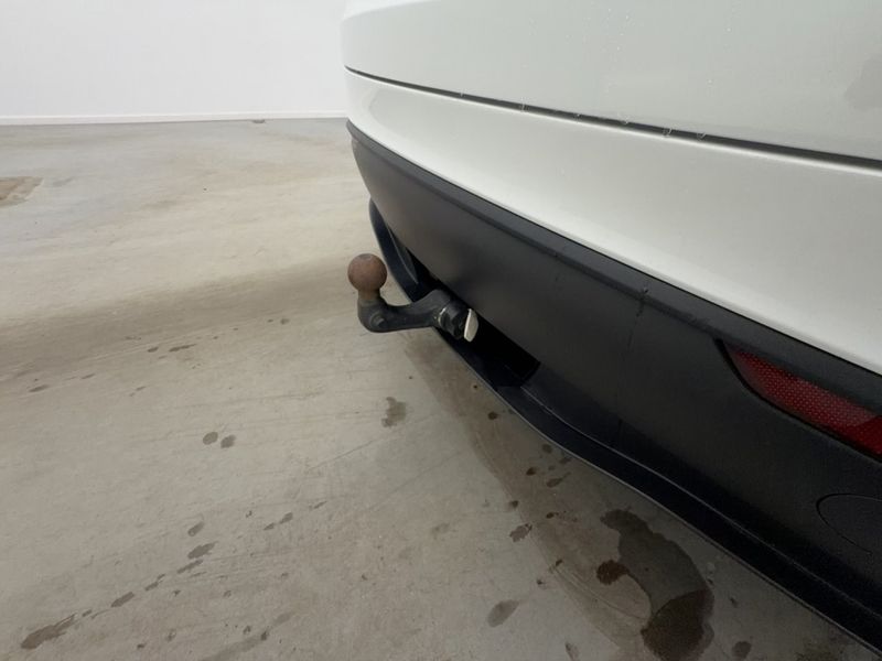 Tesla Model Y bild 19