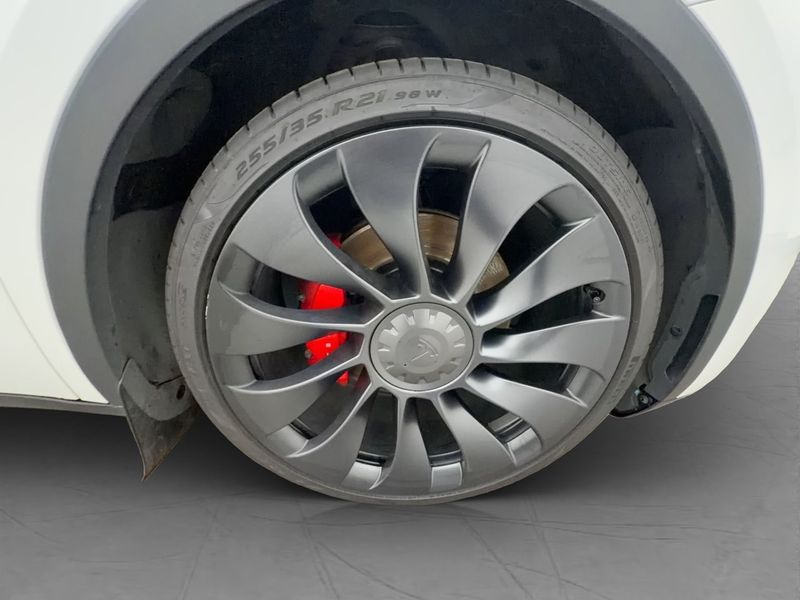 Tesla Model Y bild 10