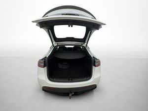 Tesla Model Y bild 16