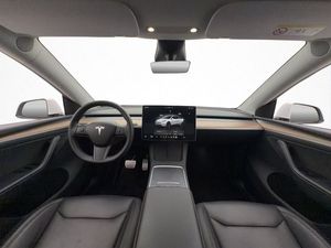 Tesla Model Y bild 13
