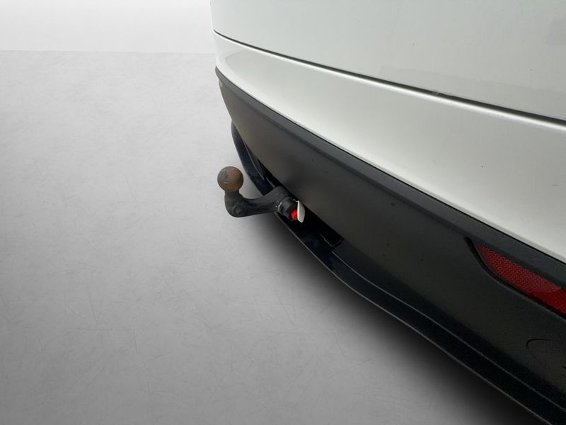 Tesla Model Y bild 15