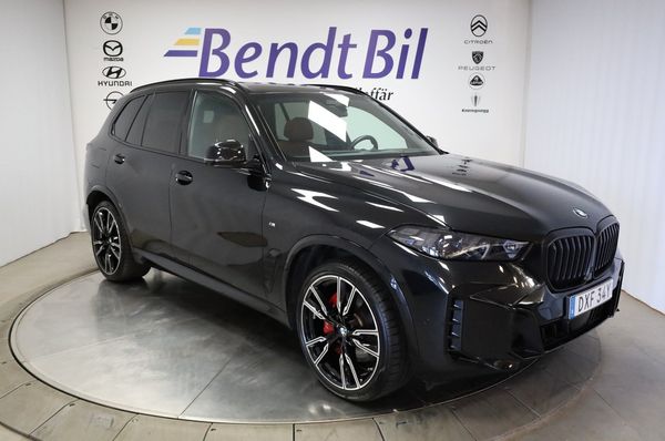 BMW X5 xDrive30d M Sport Alla Utrustningspaket / Luftfjädring - 2024