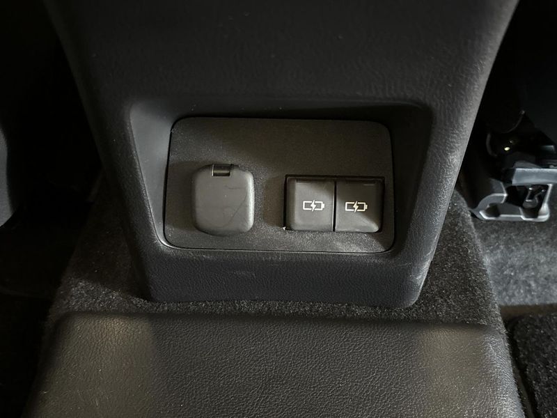 Lexus NX bild 26