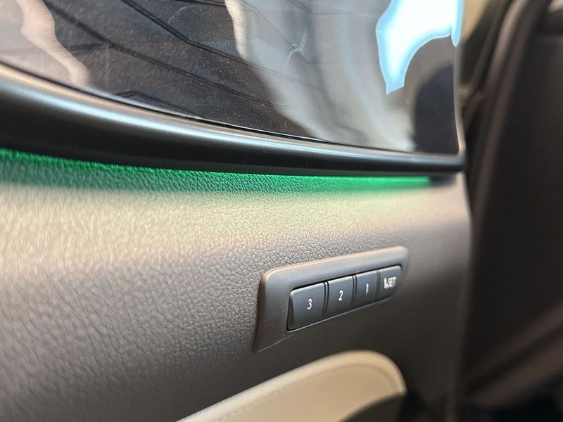 Lexus NX bild 21