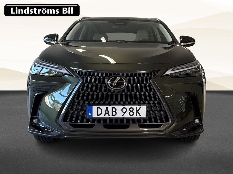 Lexus NX bild 9