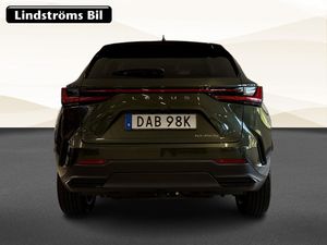 Lexus NX bild 8