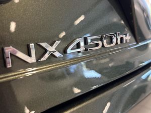 Lexus NX bild 24