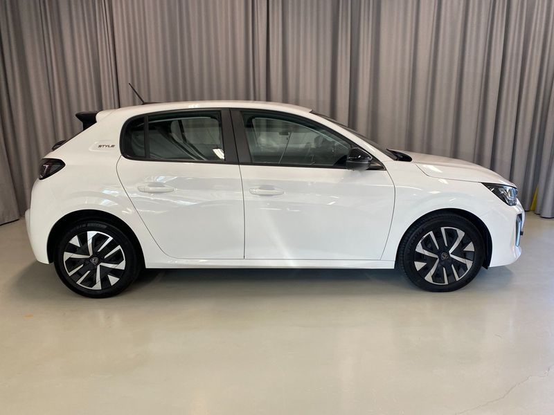 Peugeot 208 bild 3