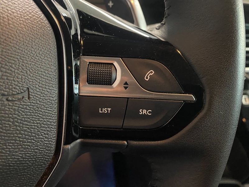 Peugeot 208 bild 14