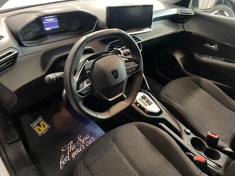 Peugeot 208 bild 10