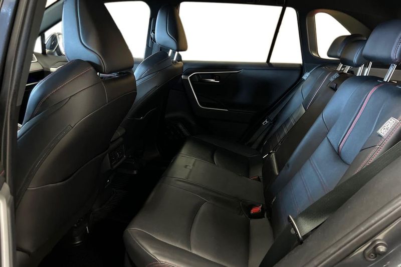 Toyota RAV4 bild 13