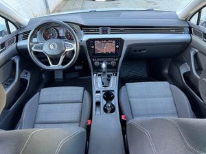 Volkswagen Passat bild 11