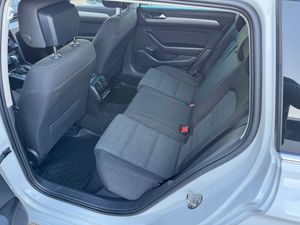Volkswagen Passat bild 12