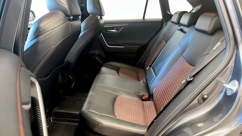 Toyota RAV4 bild 11
