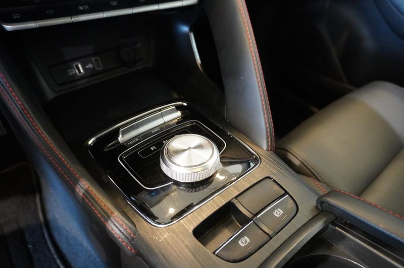 MG ZS EV bild 19