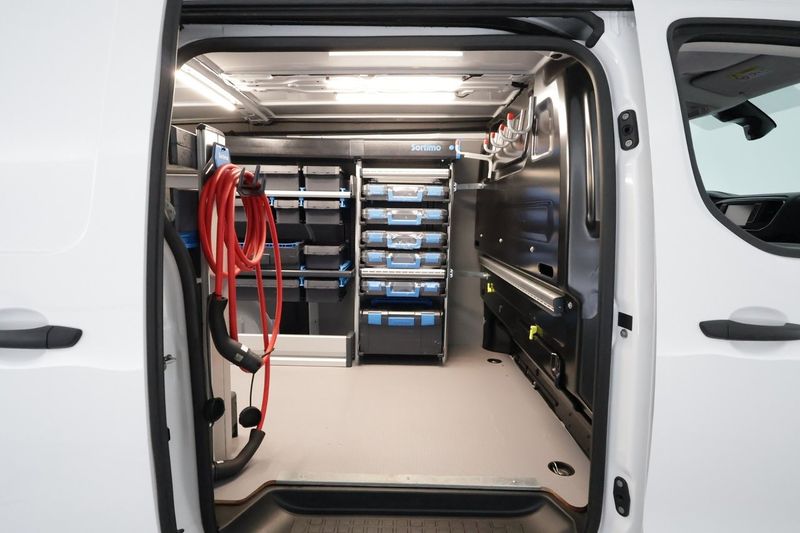 Peugeot e-Expert bild 26