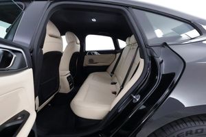 BMW i4 bild 12