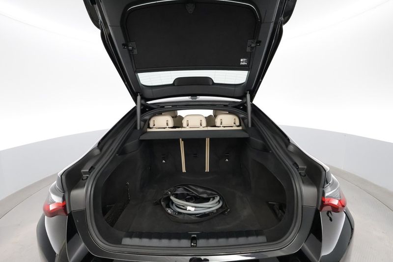BMW i4 bild 27