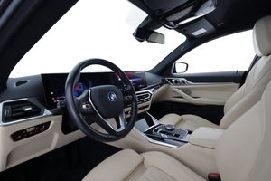 BMW i4 bild 11