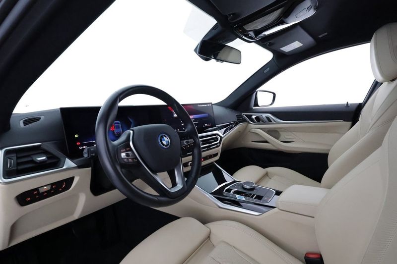 BMW i4 bild 11