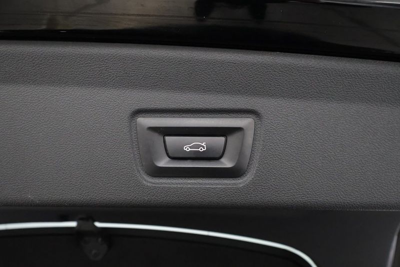 BMW i4 bild 28