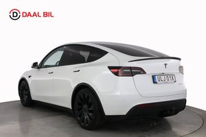 Tesla Model Y bild 8