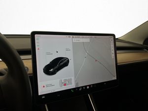 Tesla Model 3 bild 15