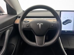 Tesla Model 3 bild 12