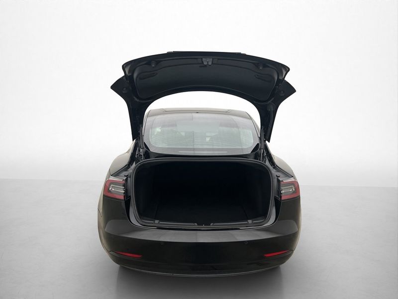 Tesla Model 3 bild 10
