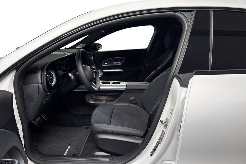 Mercedes CLA350 bild 12