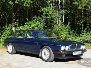 Jaguar XJ12 bild 1
