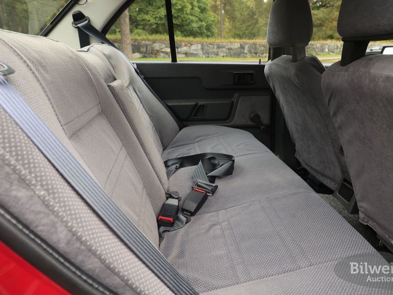 Volvo 360 bild 36