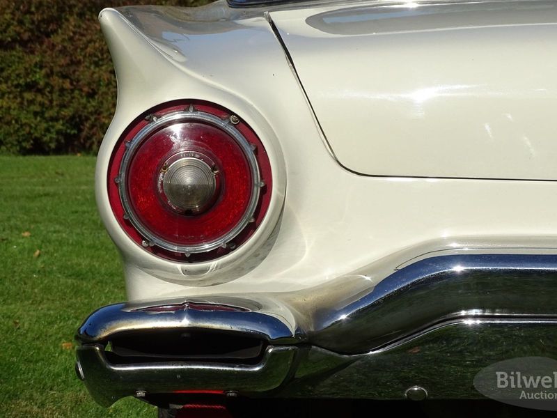 Ford Thunderbird bild 8