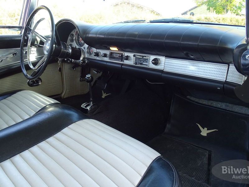 Ford Thunderbird bild 58