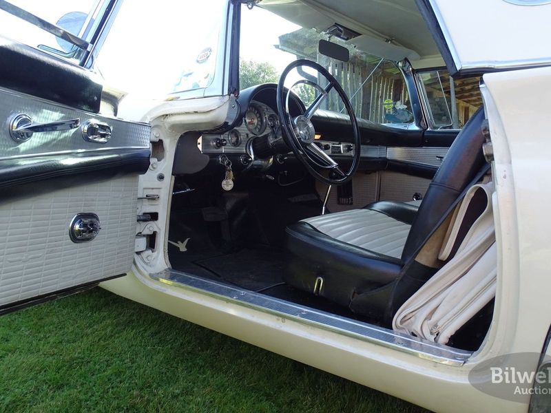 Ford Thunderbird bild 48