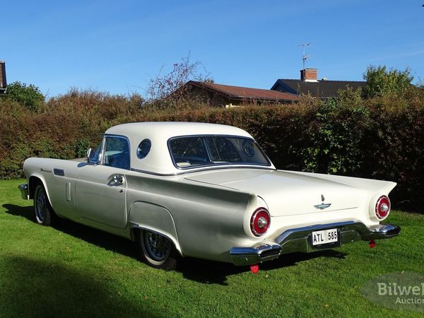 Ford Thunderbird 5,1 V8 - 1957