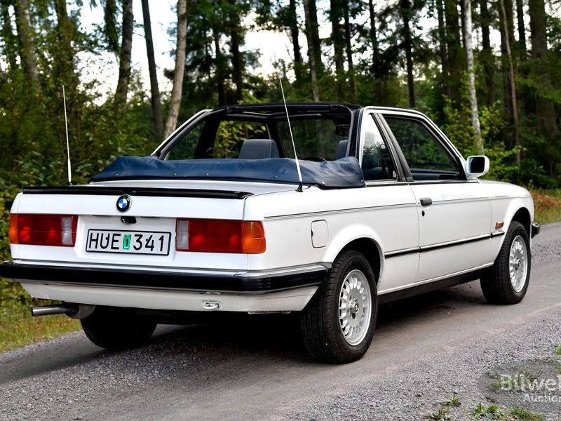 BMW 320 bild 15
