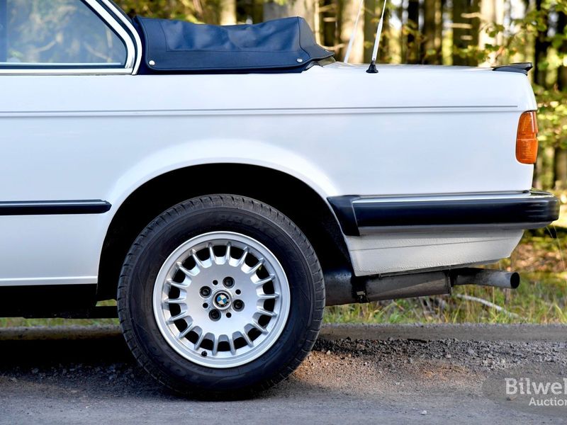 BMW 320 bild 5