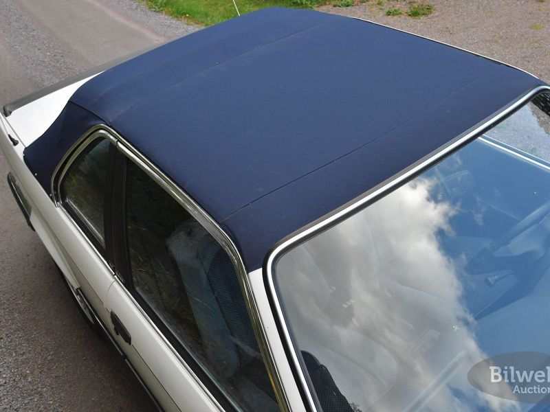 BMW 320 bild 18